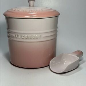 Le Creuset Pets Lovers Ombre Shell Pink Pet Food Canister with Scoop ~ Stoneware